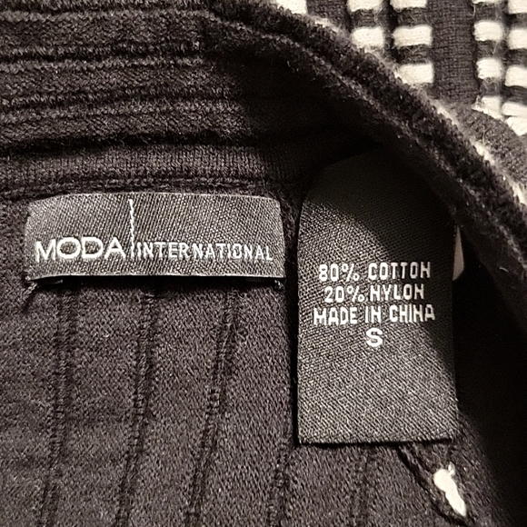 Victoria's Secret Moda International short sleeve sweater dress - Picture 8 of 9